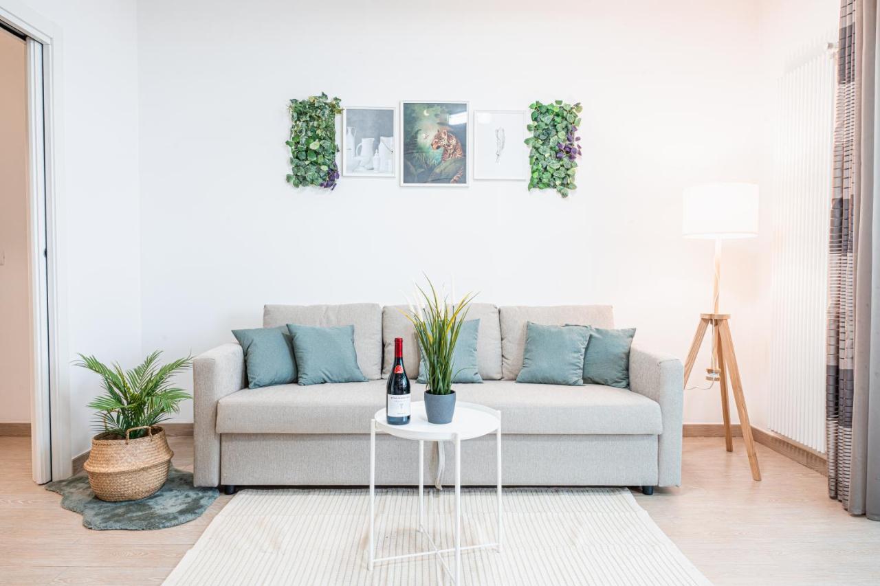 Apulialux - Elegant Apartment Con Netflix Bari Extérieur photo