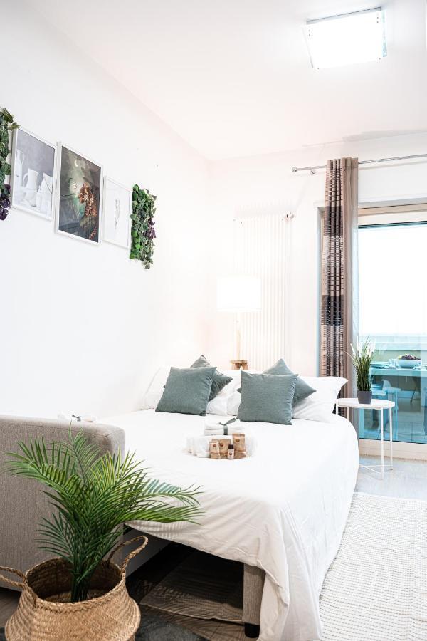 Apulialux - Elegant Apartment Con Netflix Bari Extérieur photo