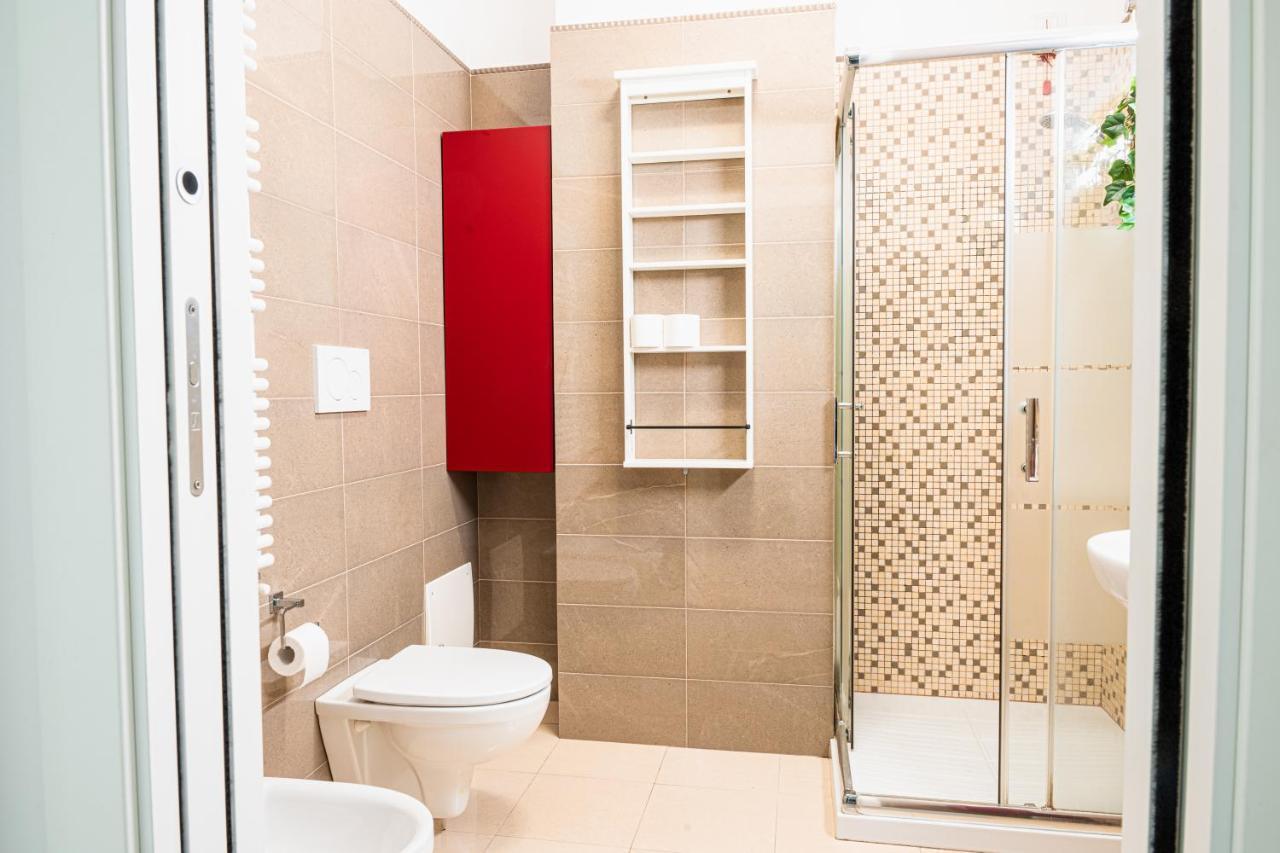 Apulialux - Elegant Apartment Con Netflix Bari Extérieur photo