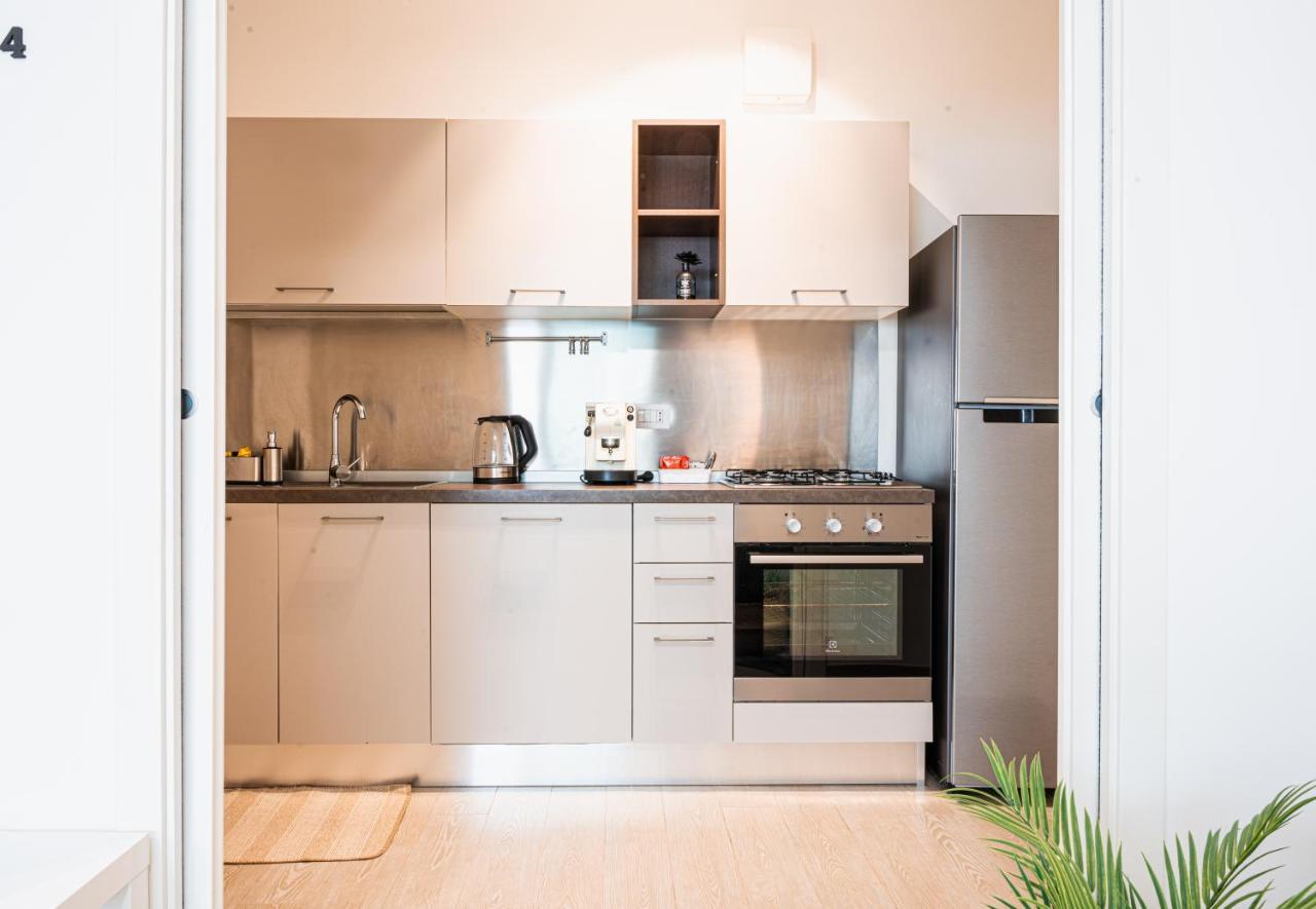 Apulialux - Elegant Apartment Con Netflix Bari Extérieur photo